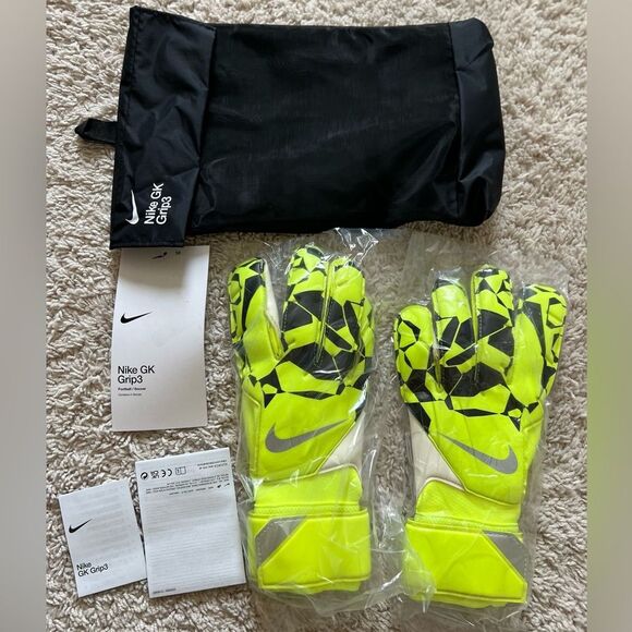 Nike Grip 3 Match Goalkeeper Gloves Soccer Gloves - Picture 1 of 5